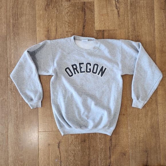 c port and company Tops - Oregon sweatshirt
